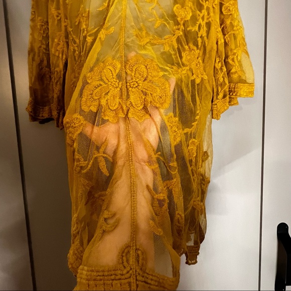 Lightly Worn Ashley Lace Kimono in mustard by LUQ in XL🌞 - Picture 13 of 14